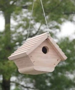 BestNest Hanging Houses Classic Hanging Wren Houses - 4 Pack
